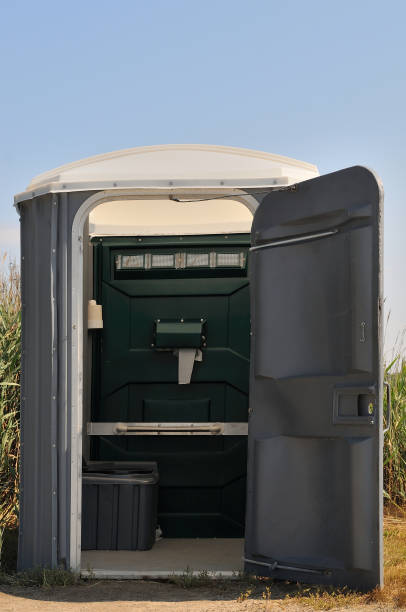 Best High-end porta potty rental  in New Athens, IL